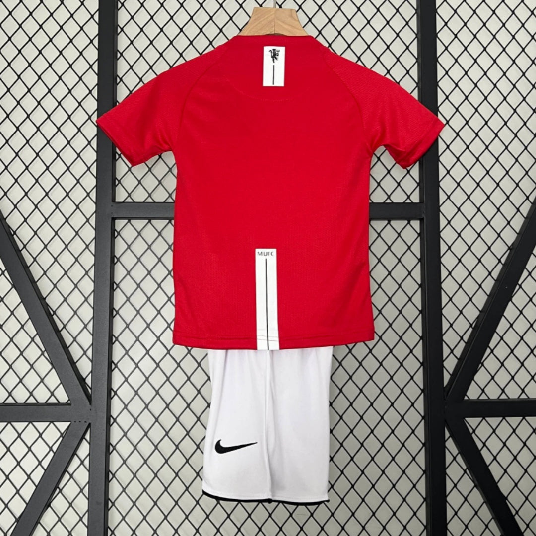 Manchester United 1998–1999 Kids Home Retro Kit